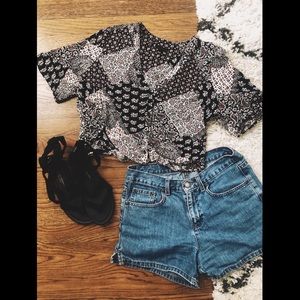 Top Shop • Button Up Crop